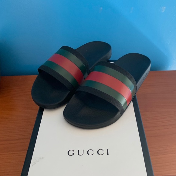 Gucci Other - RARE Gucci Pursuit ‘72 Slides Size 9 US